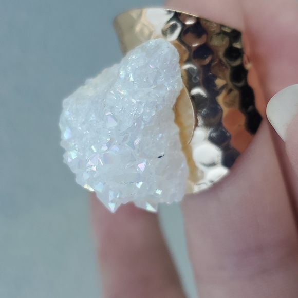 New White Titanium Crystal Agate Druzy Quartz Gold Plated Adjustable Ring. - Picture 9 of 11